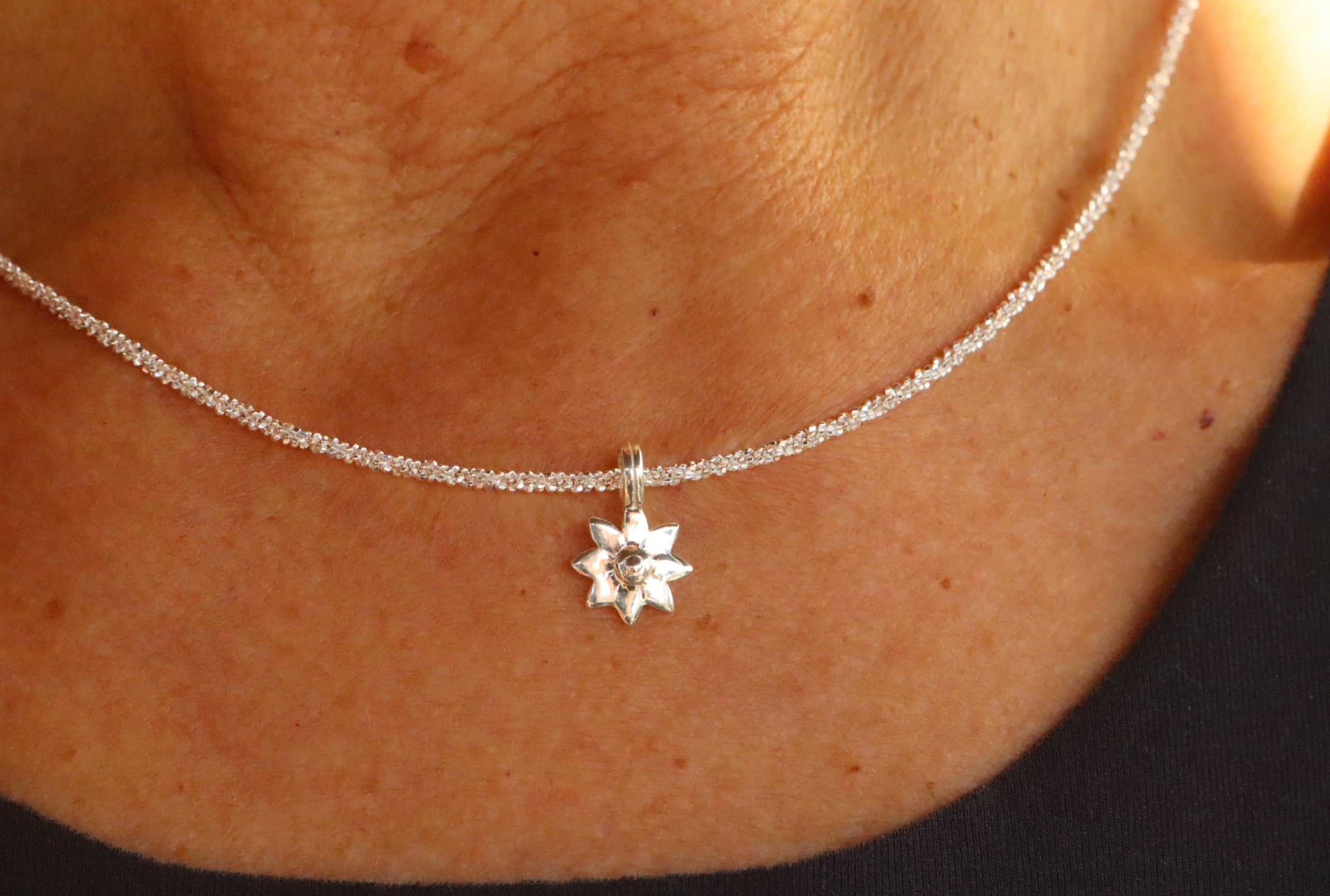 Kleiner Blumenanhänger "Pia Piece"