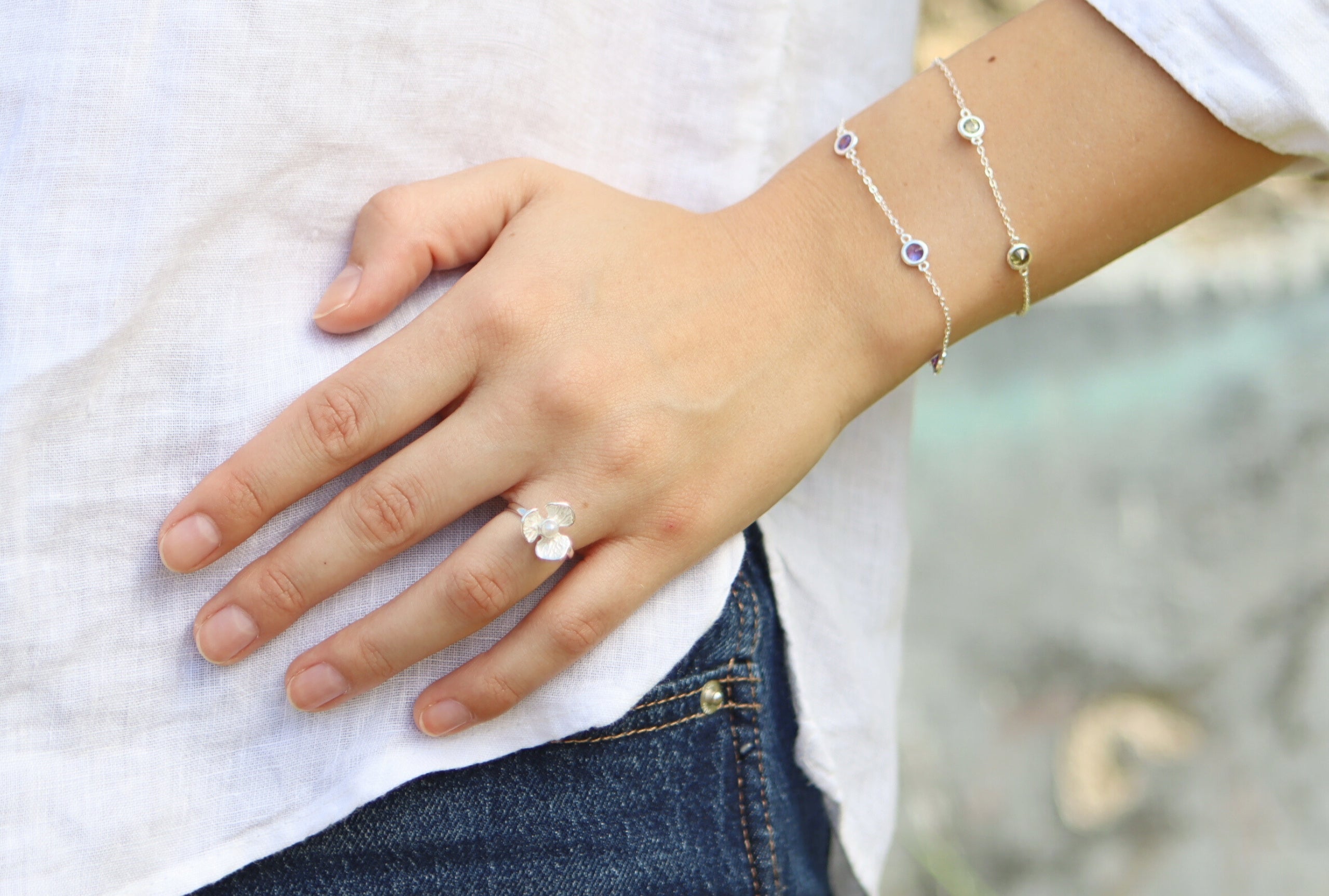 Schmaler Ring "Blüte mit Perle"