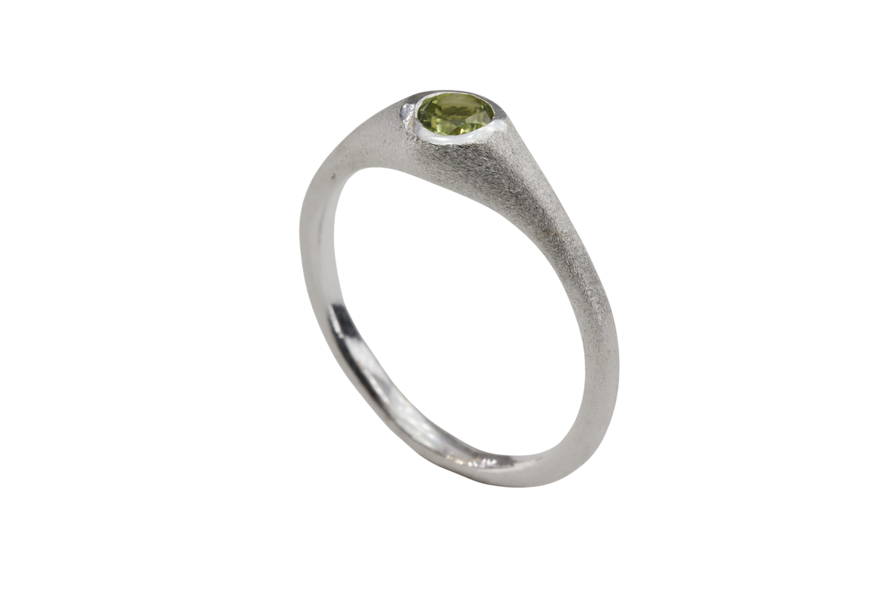 Feiner Peridot Ring