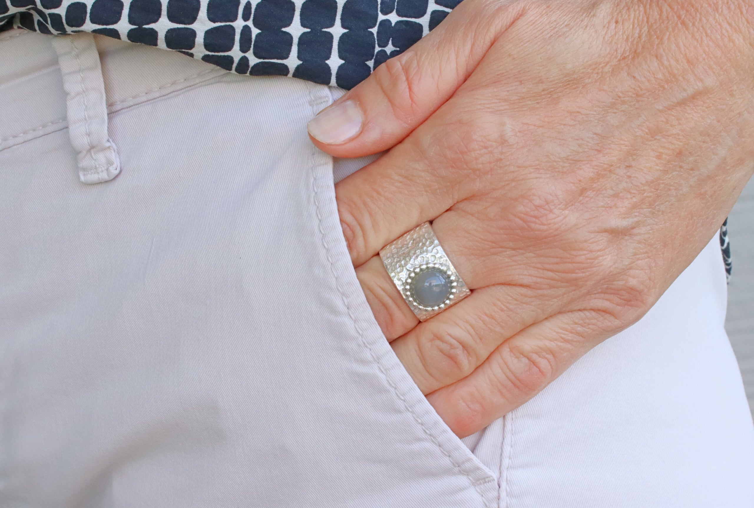 Zauberhafter Mondsteinring