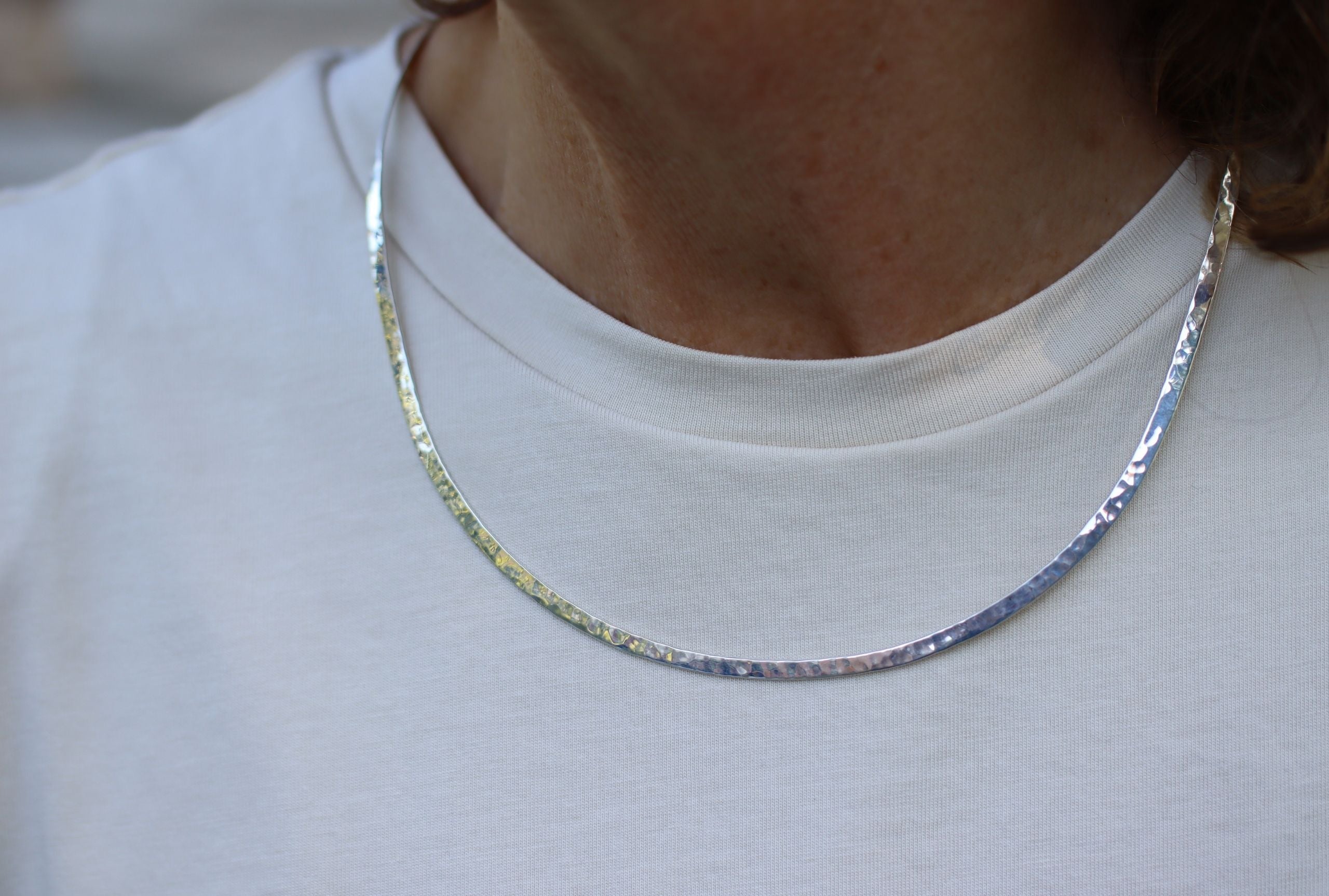 Klassischer Halsreif "Hammerschlag"