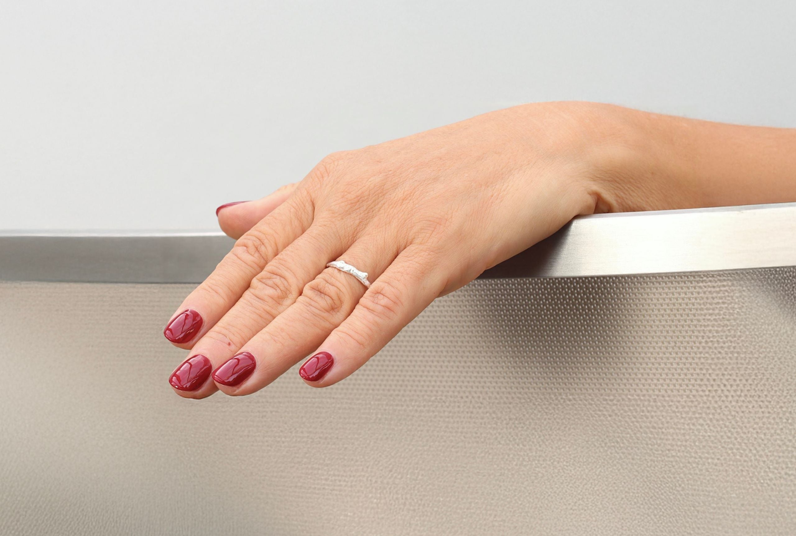 Feiner Strukturring im Natur-Design