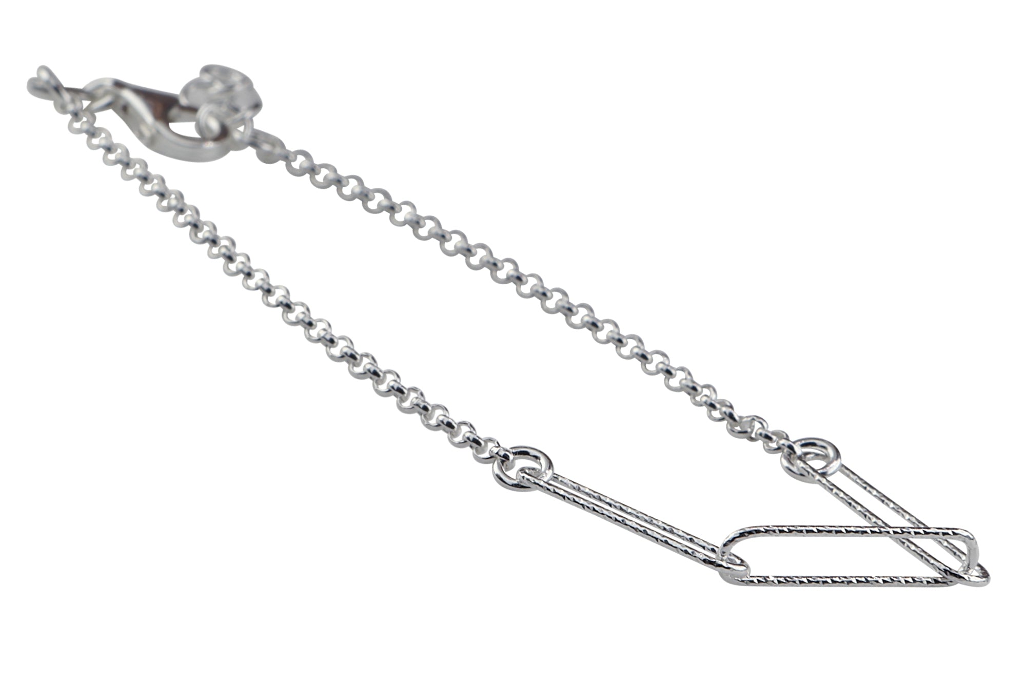 Feines Armband mit diamantierten Paperclip-Elementen