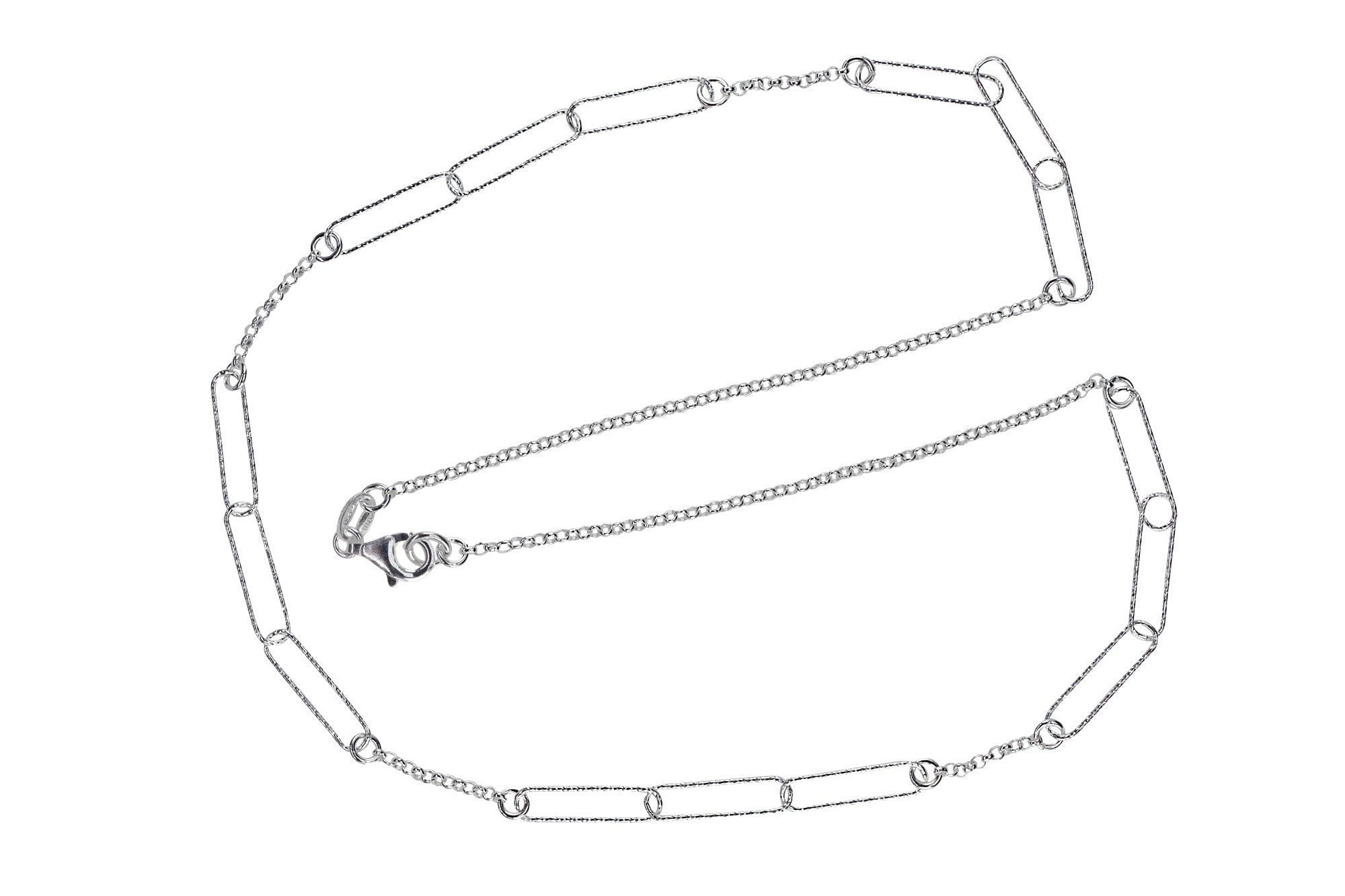 Feine Kette mit diamantierten Paperclip-Elementen