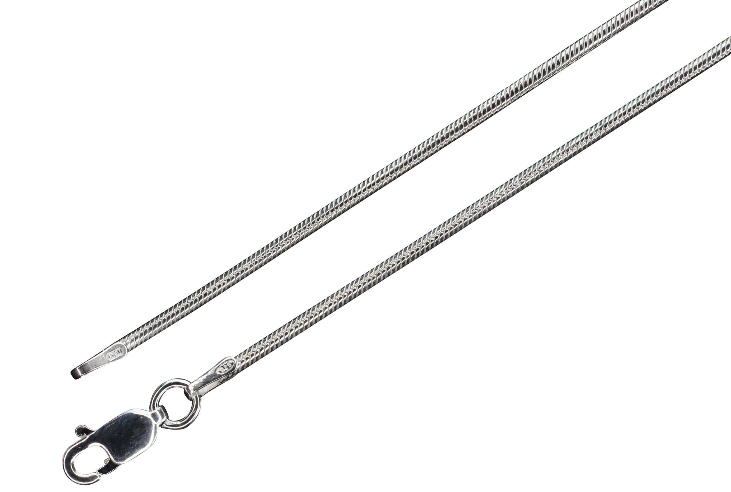 Eine klassische Schlangenkette aus Silber für Damen mit glänzender Oberfläche und einem Karabinerverschluss.