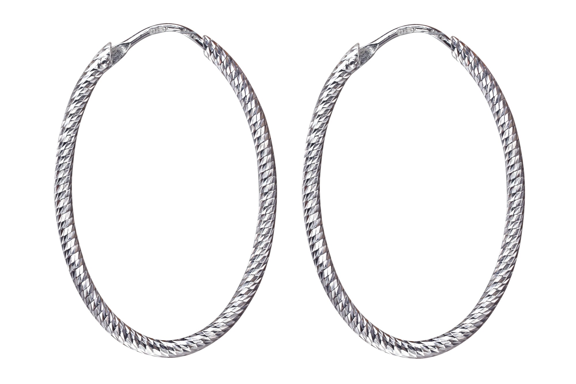 Diamantierte ovale Creolen