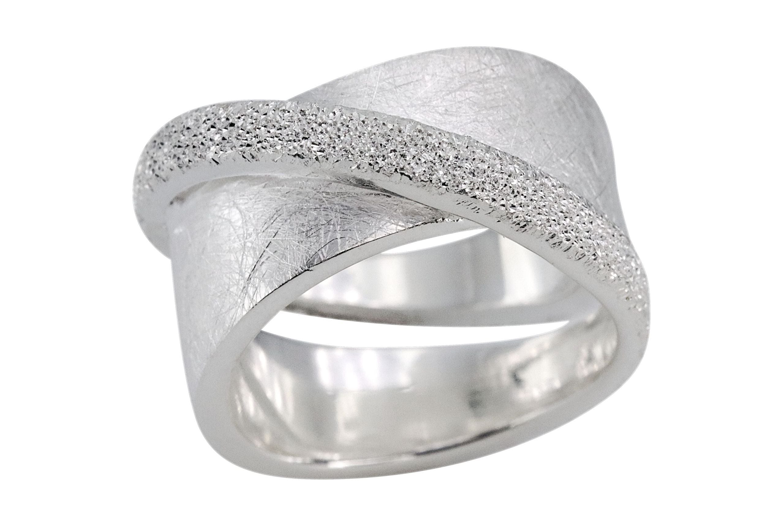 XL Criss-Cross-Ring