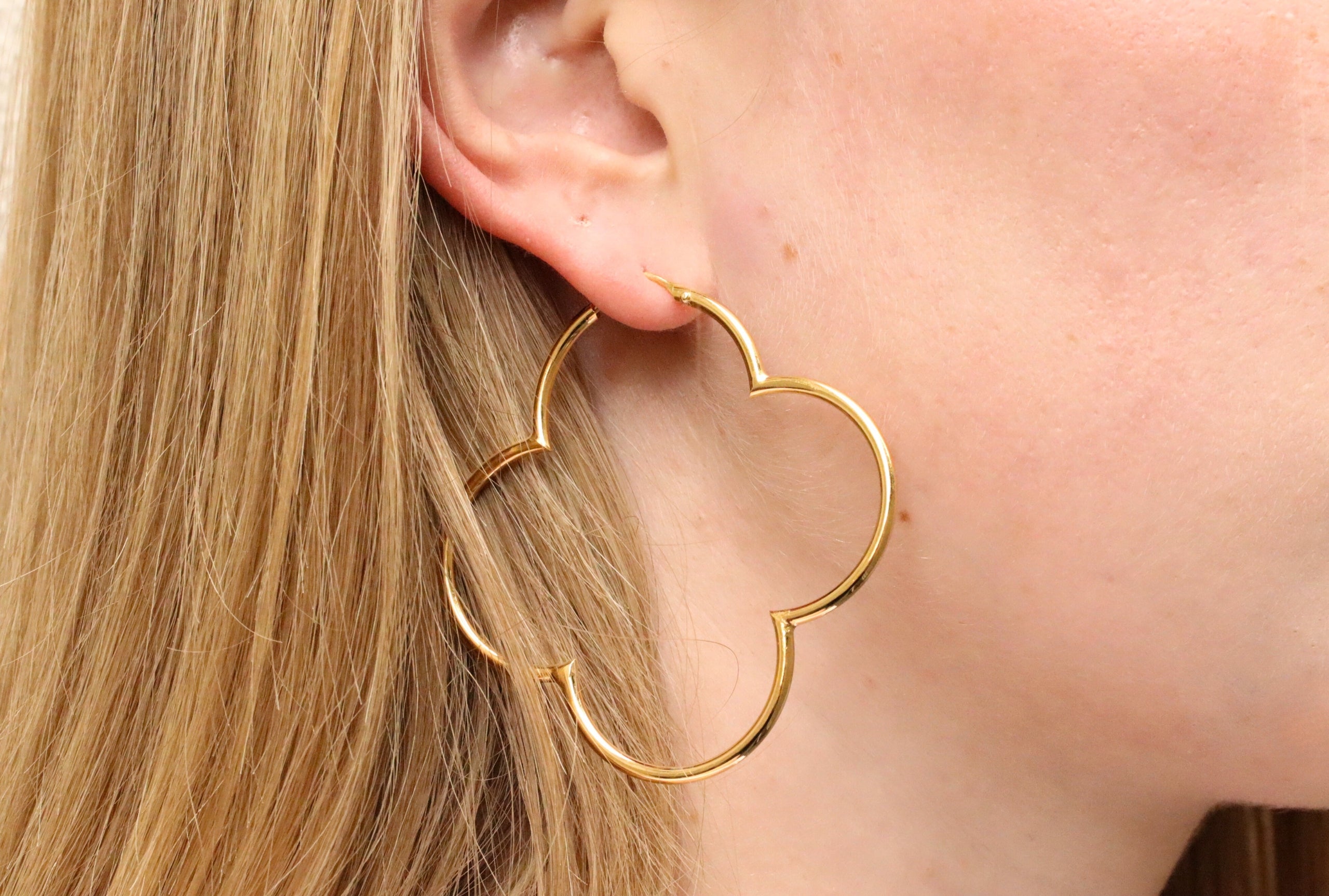 Große Kleeblatt Creolen vergoldet