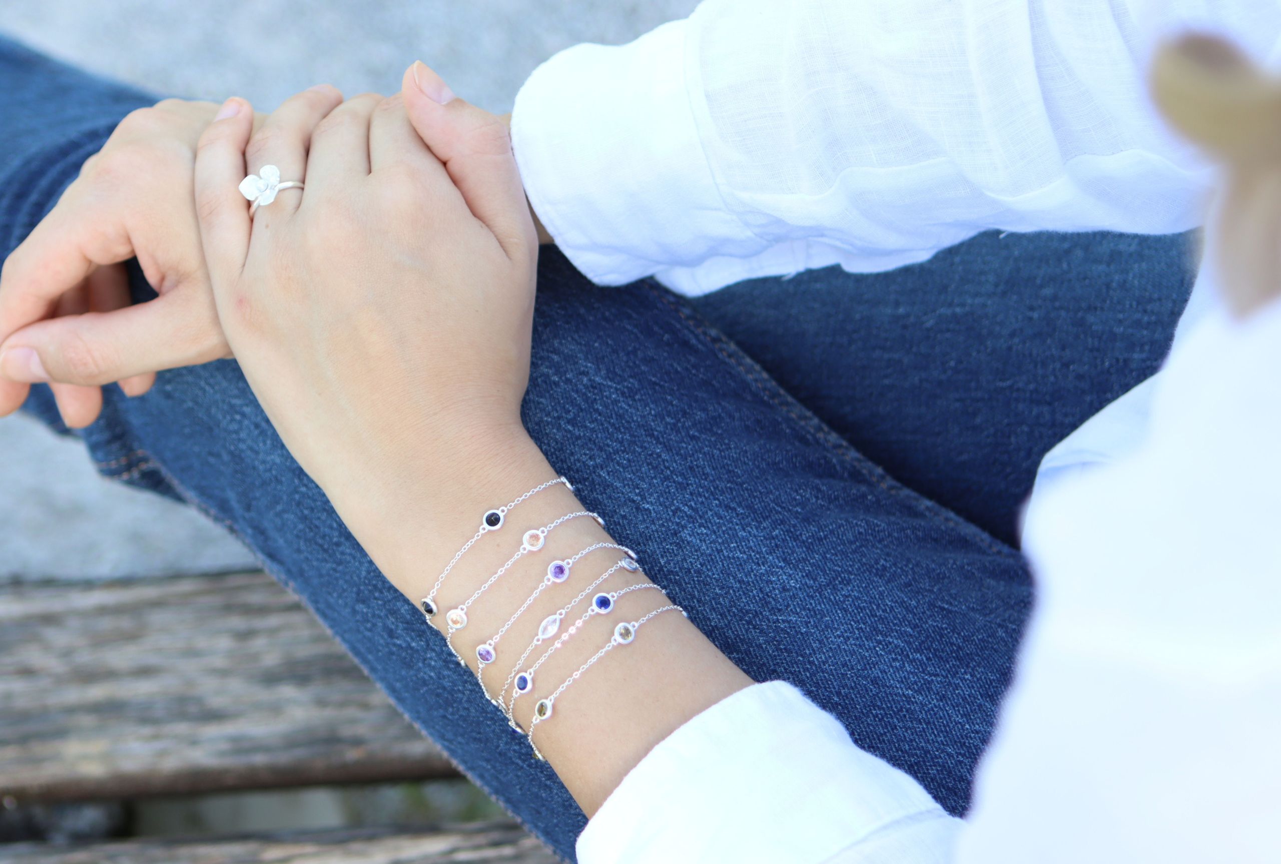 Feines Forzatina-Armband mit violetten Zirkonia-Steinen
