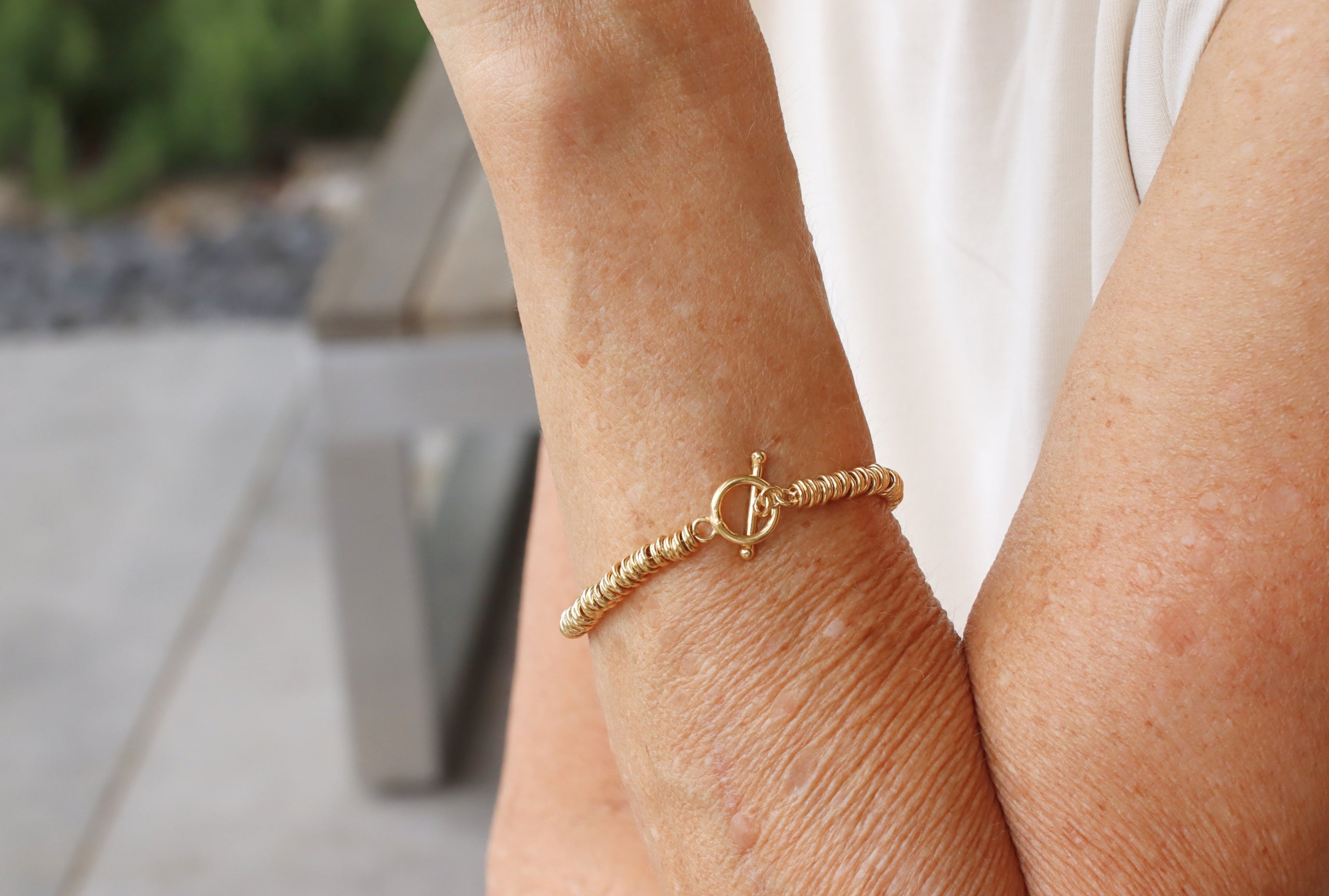 Vergoldetes Armband mit vielen kleinen Ringen - 20 cm