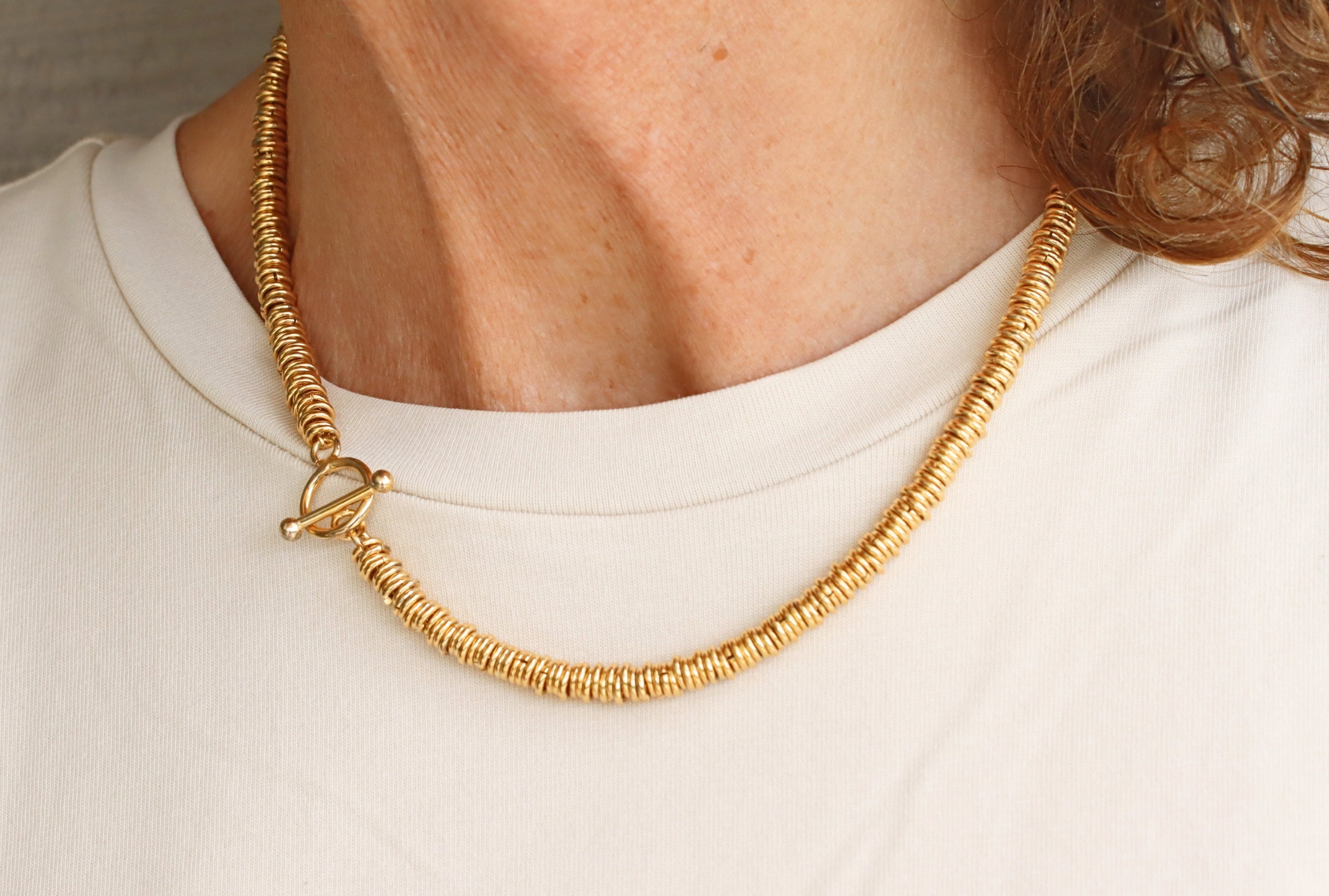 Vergoldete Kette mit vielen kleinen Ringen - 42 cm