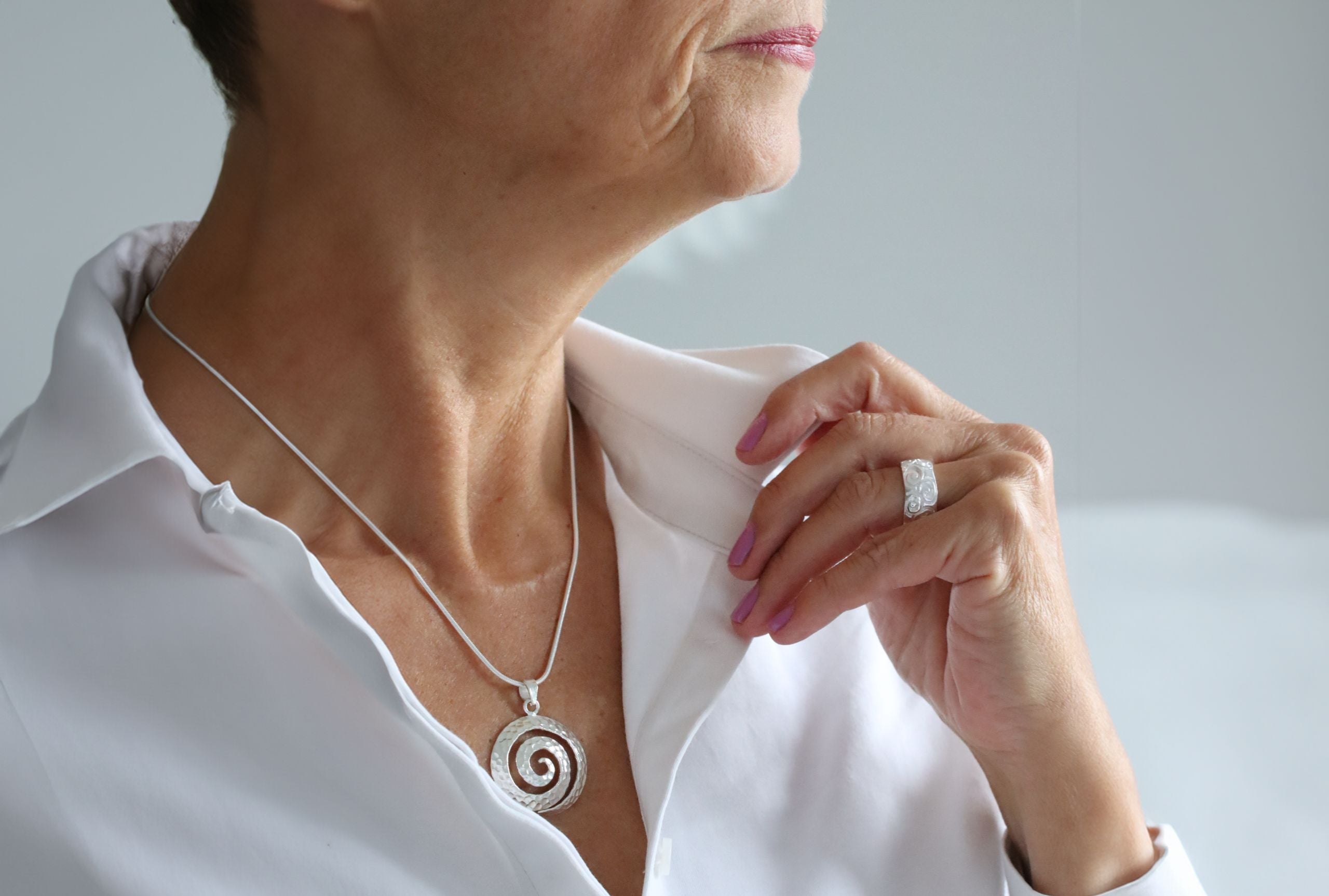 Fein-gemusterter Ornamentring