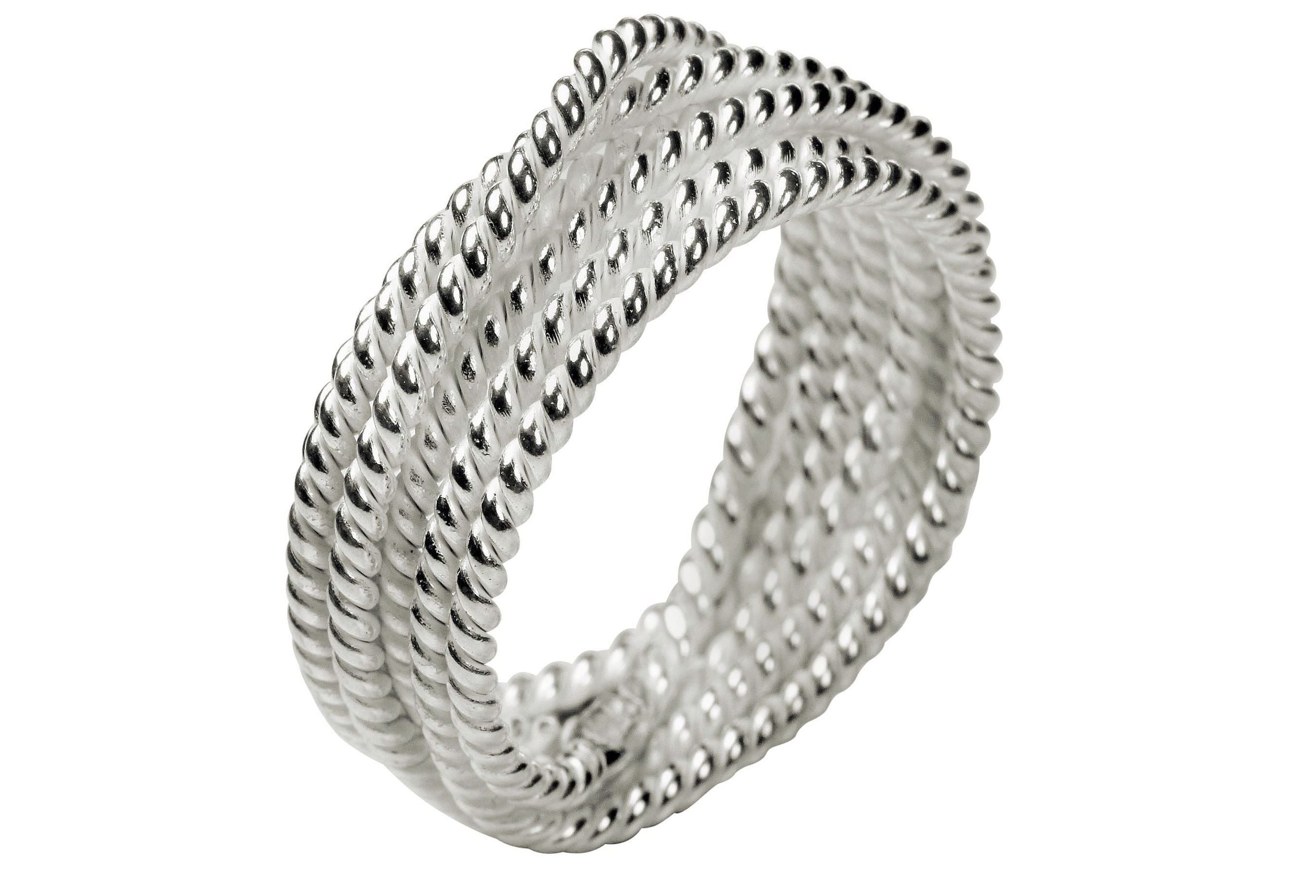 Attraktiver Wickelring für Damen aus Silber in den Größen von 64 bis 70. Der Ring ist gekordelt und hat eine teils matte, teil glänzende Oberfläche.