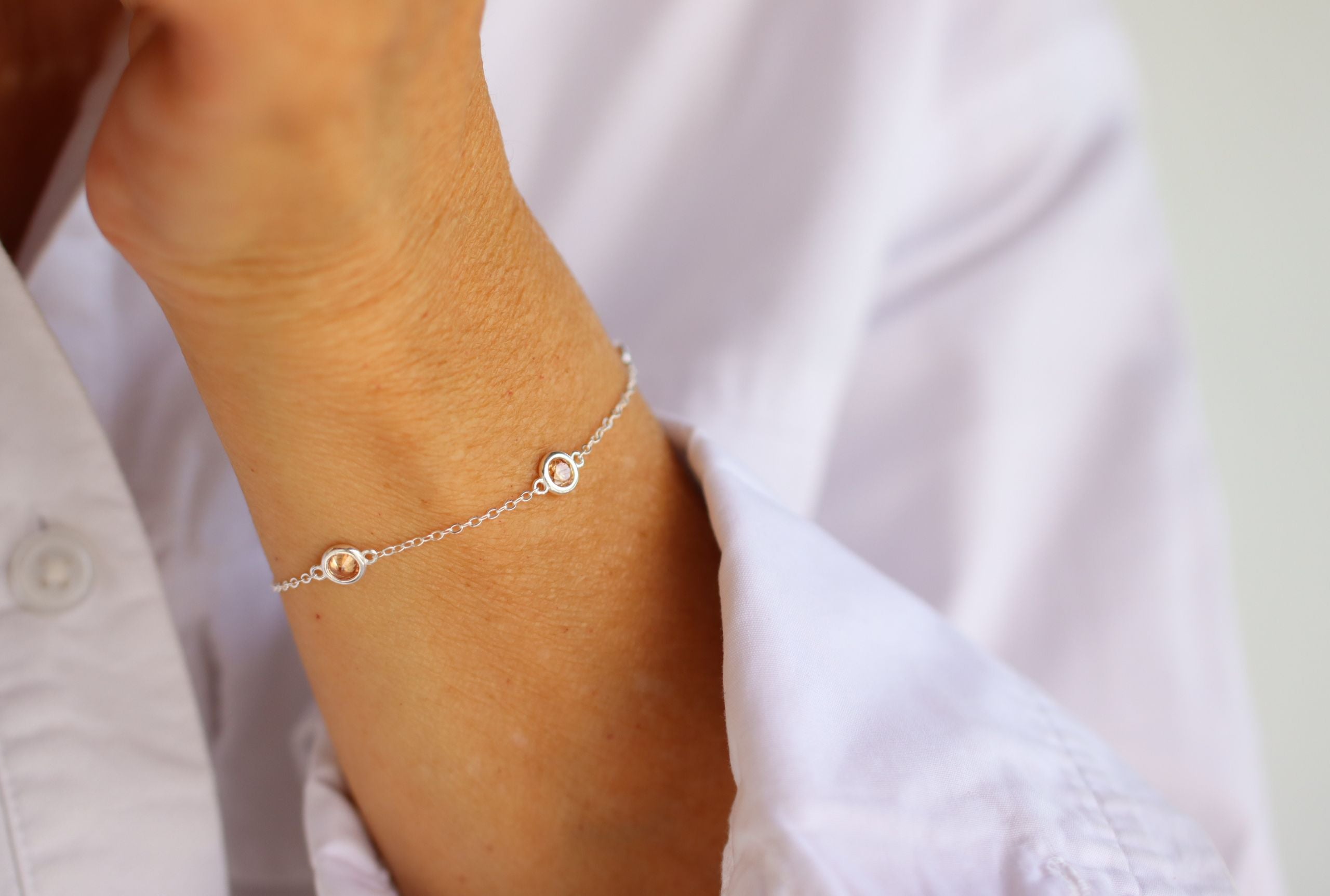 Feines Forzatina-Armband mit champagner-farbenen Zirkonia-Steinen