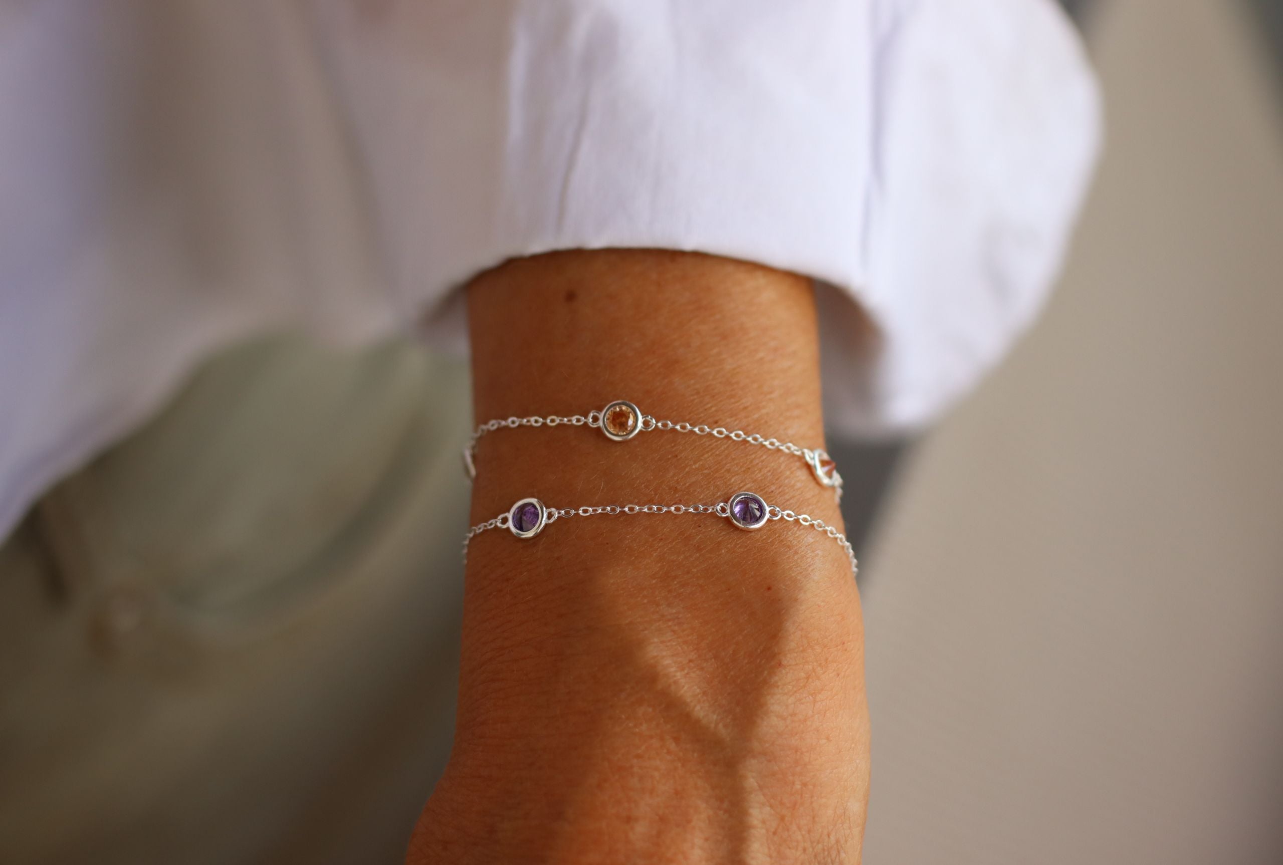 Feines Forzatina-Armband mit violetten Zirkonia-Steinen
