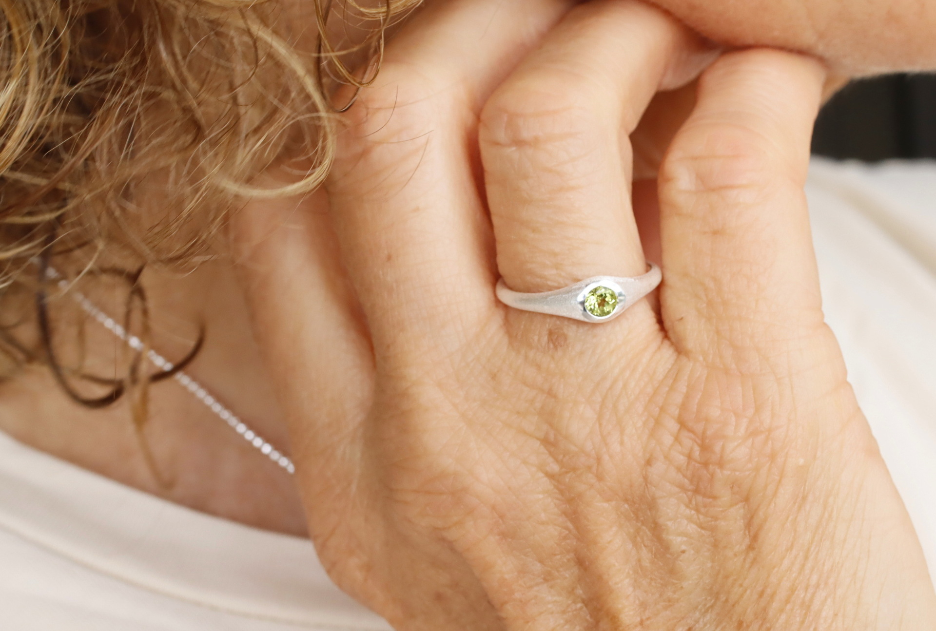 Feiner Peridot Ring