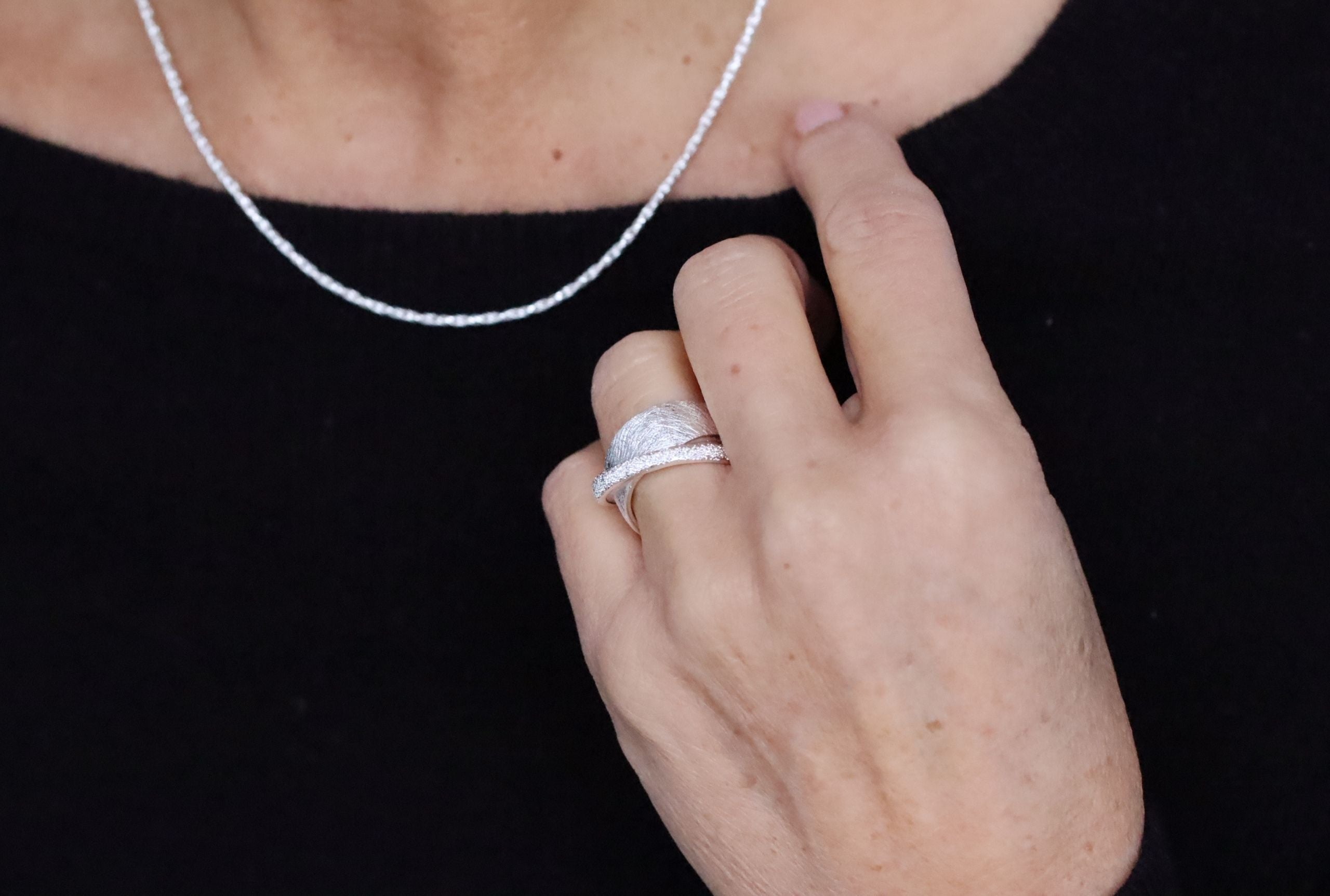 XL Criss-Cross-Ring