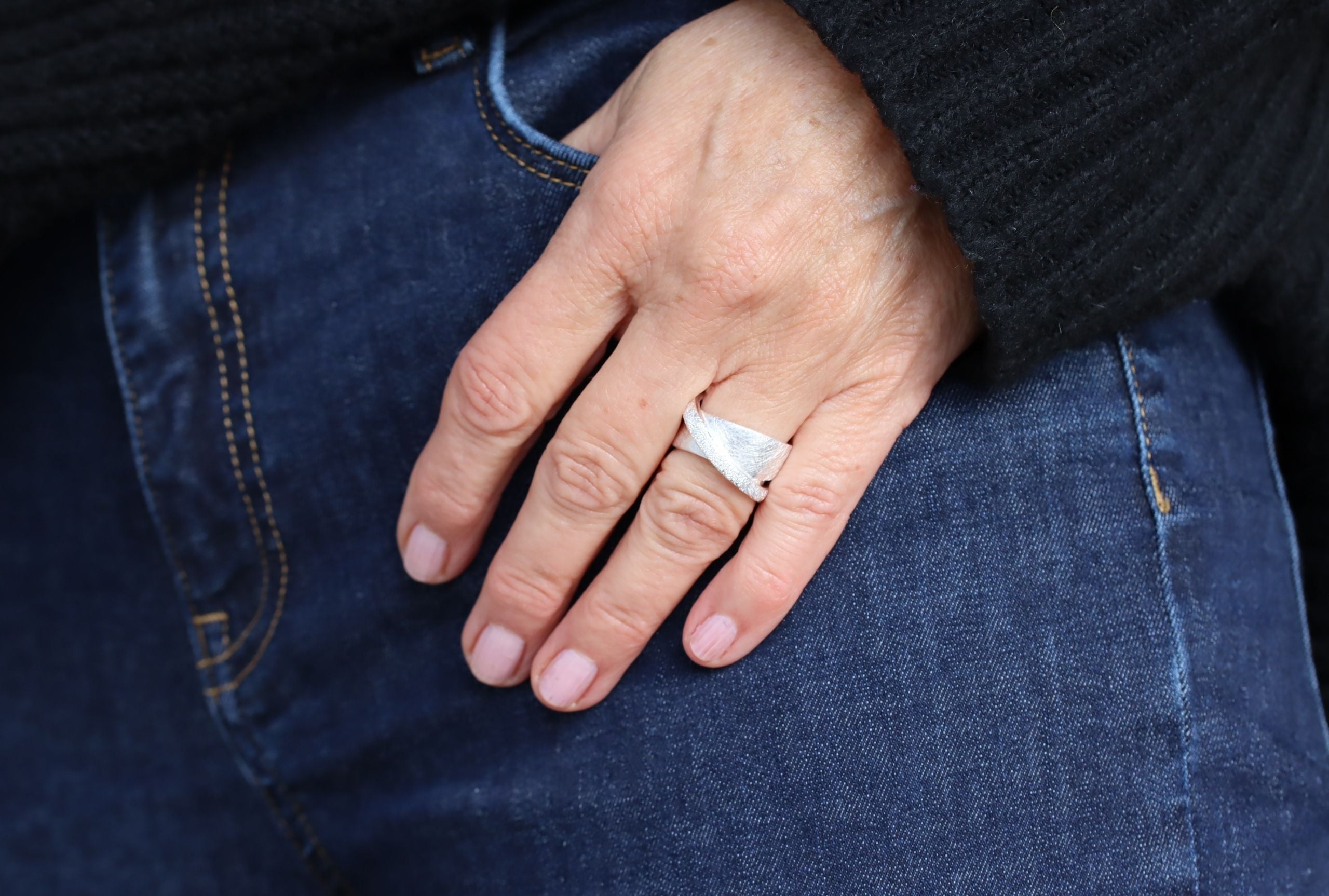 XL Criss-Cross-Ring