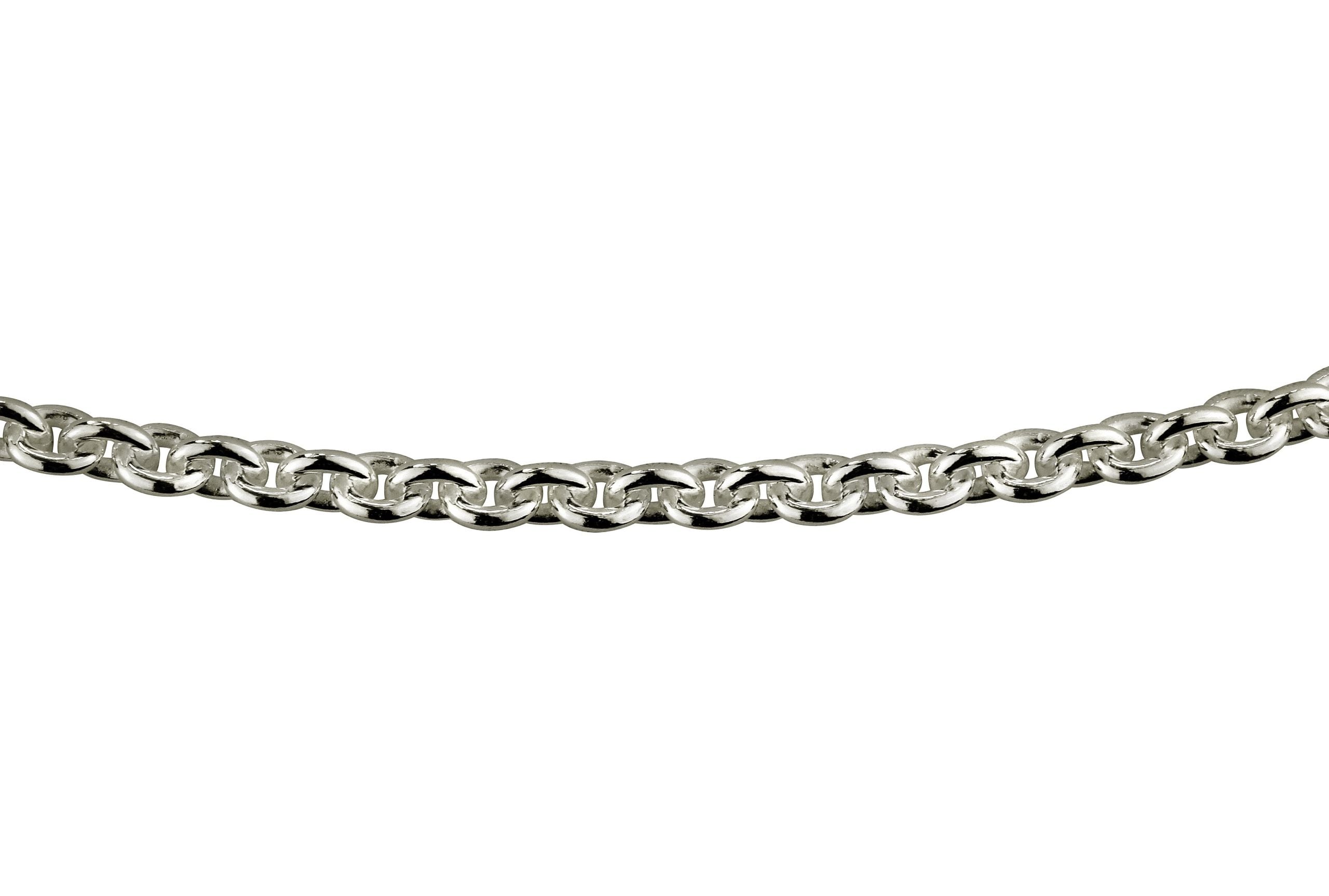 Das Geflecht einer Forzatinakette aus Silber für Damen. Die schöne und formstabile Kette wird in Italien hergestellt.