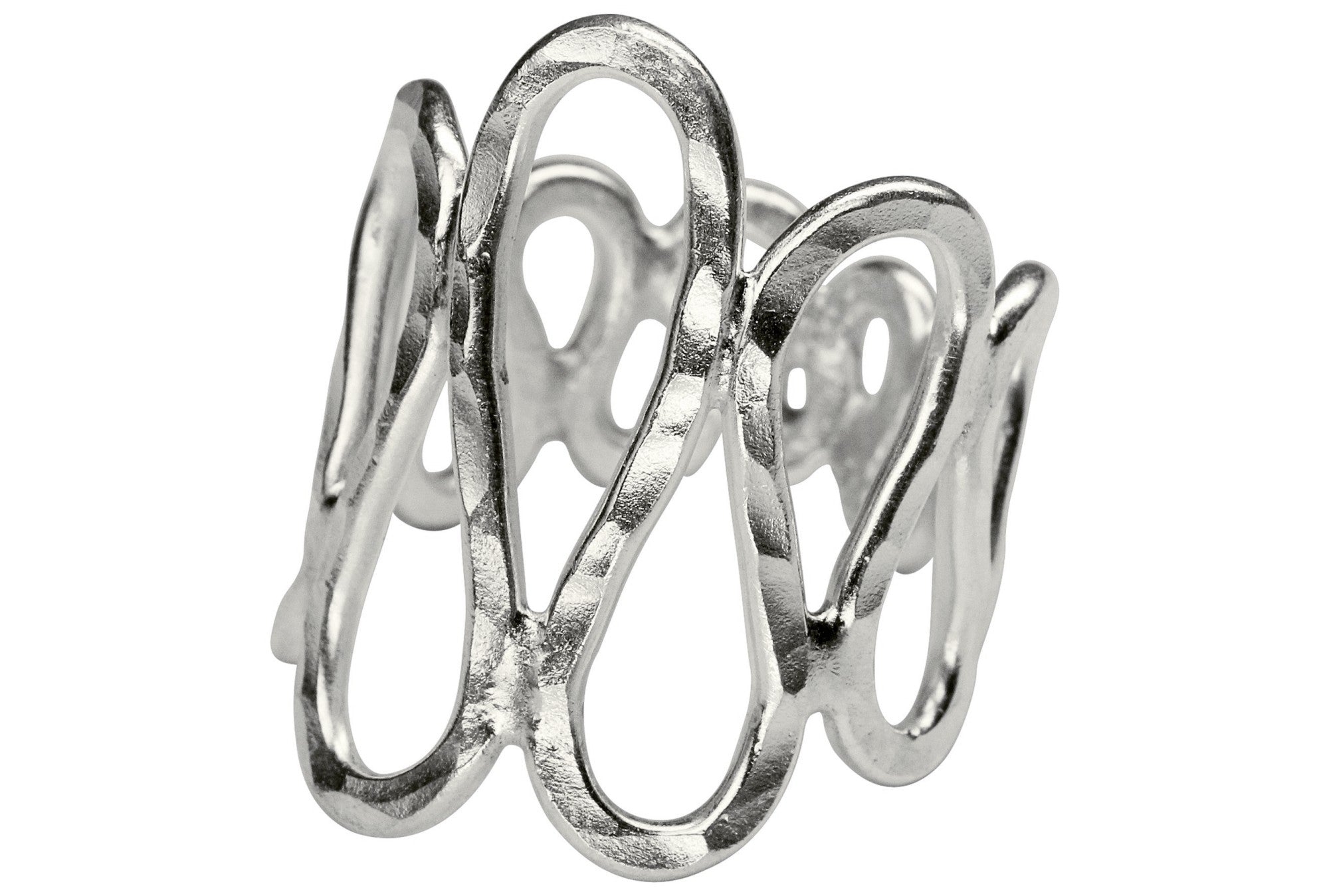 Gehämmerter Ring in Wellenstruktur