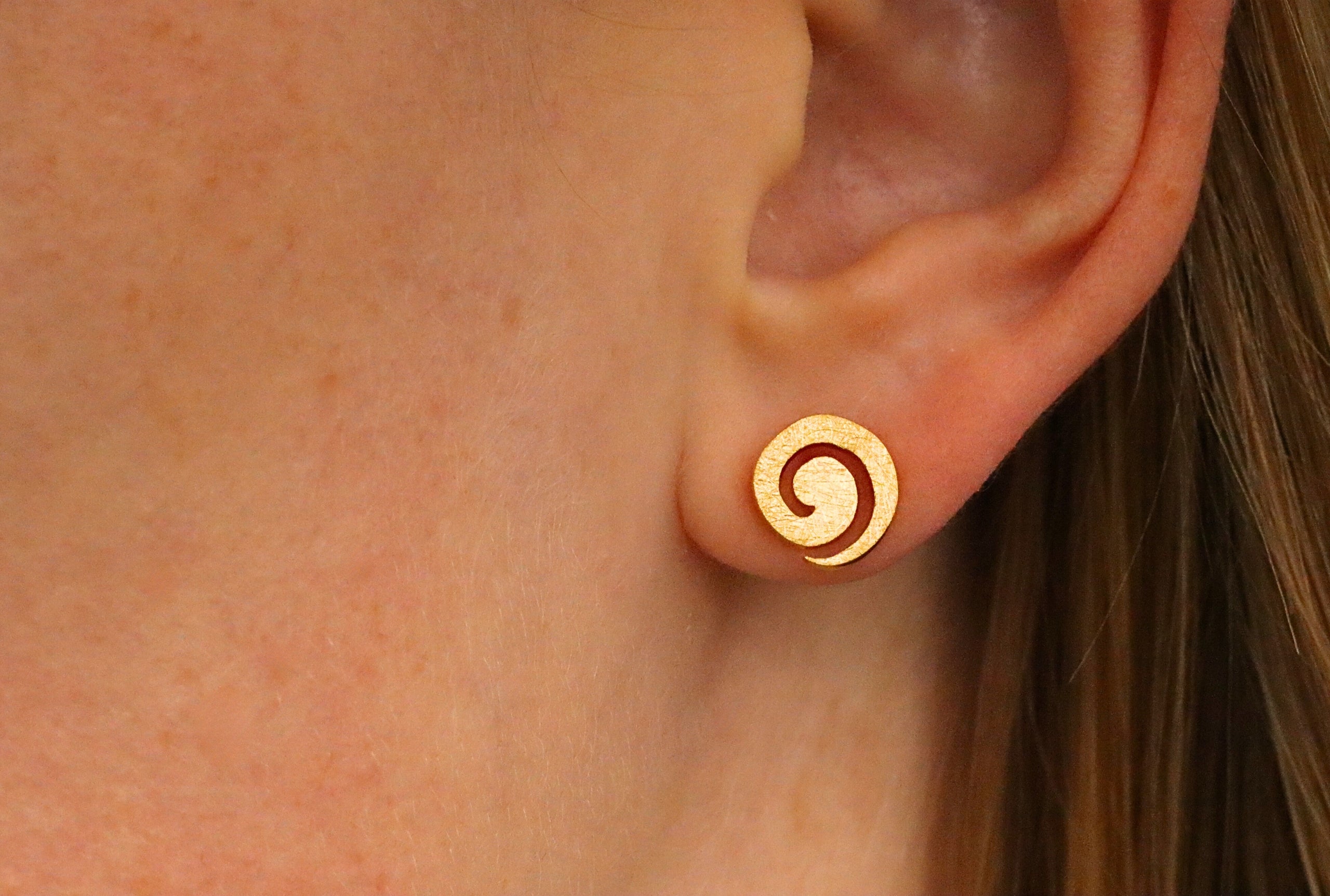 Ohrstecker "Kleine Spirale" vergoldet