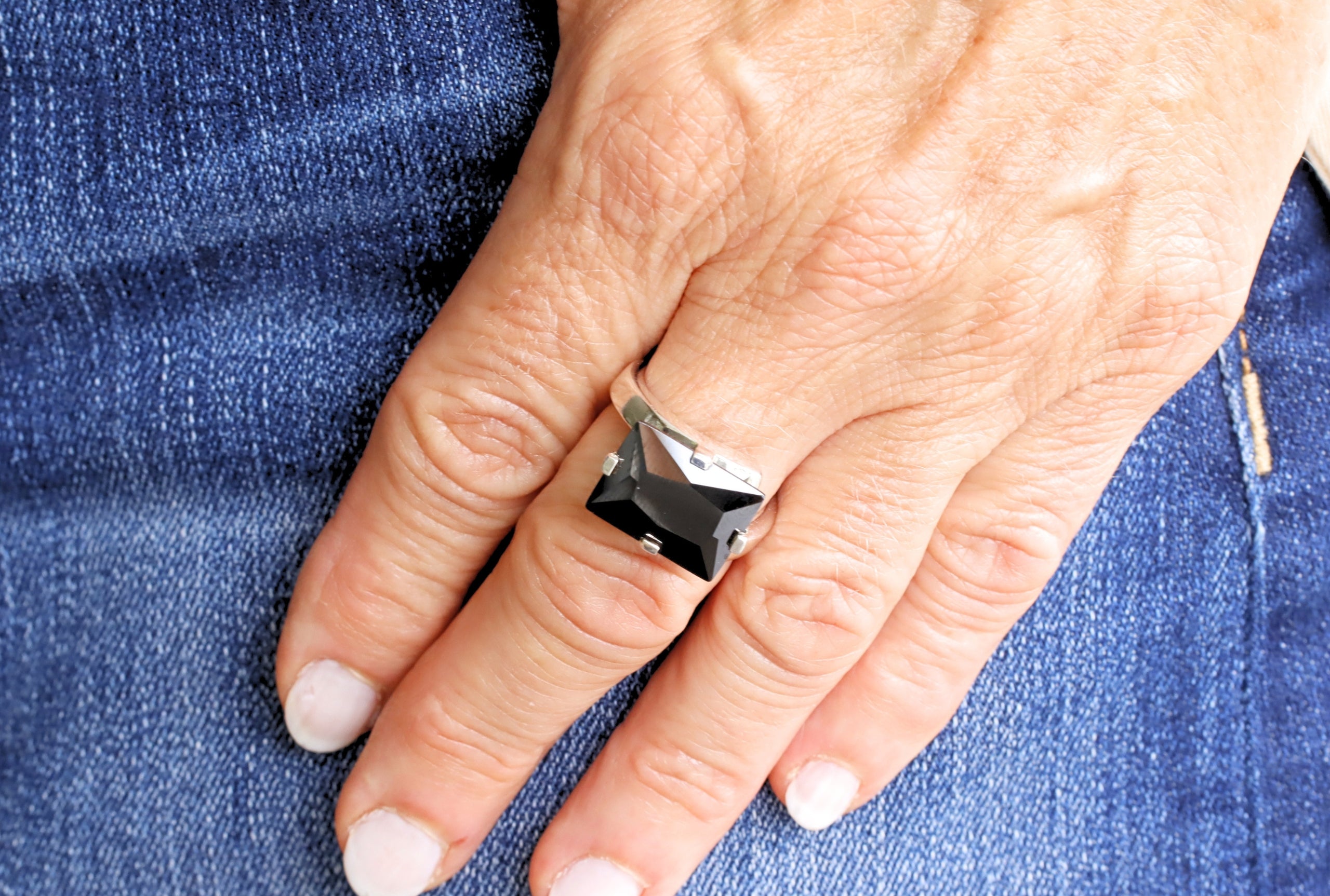 Ring mit schwarzem Zirkonia - Gr. 59
