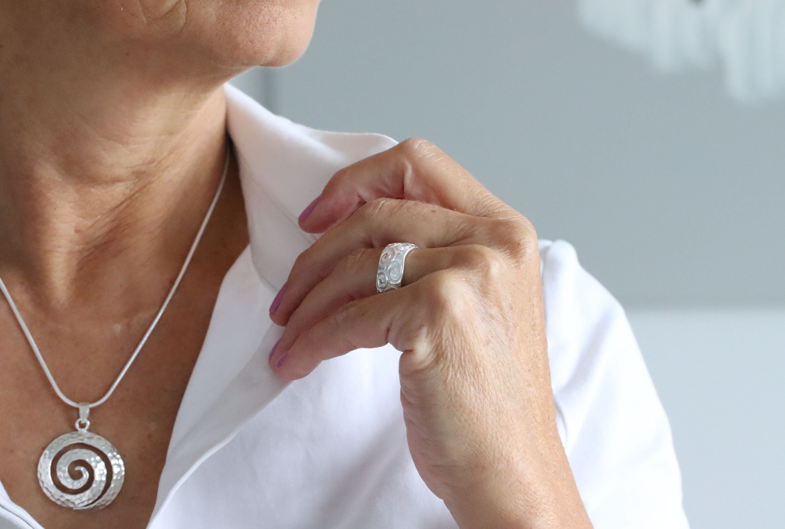 XL Fein-gemusterter Ornamentring