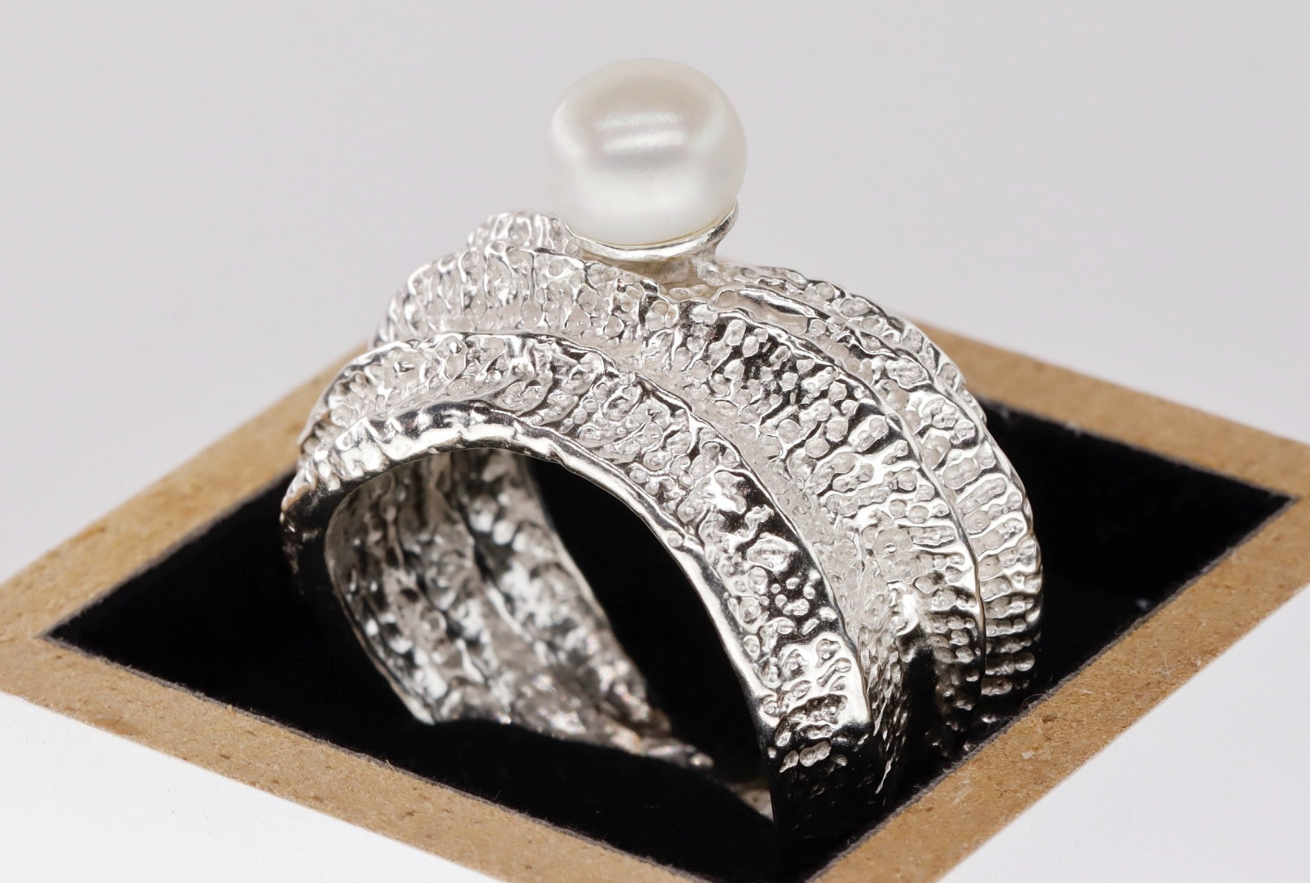 Silberring mit großer Perle - Gr. 56