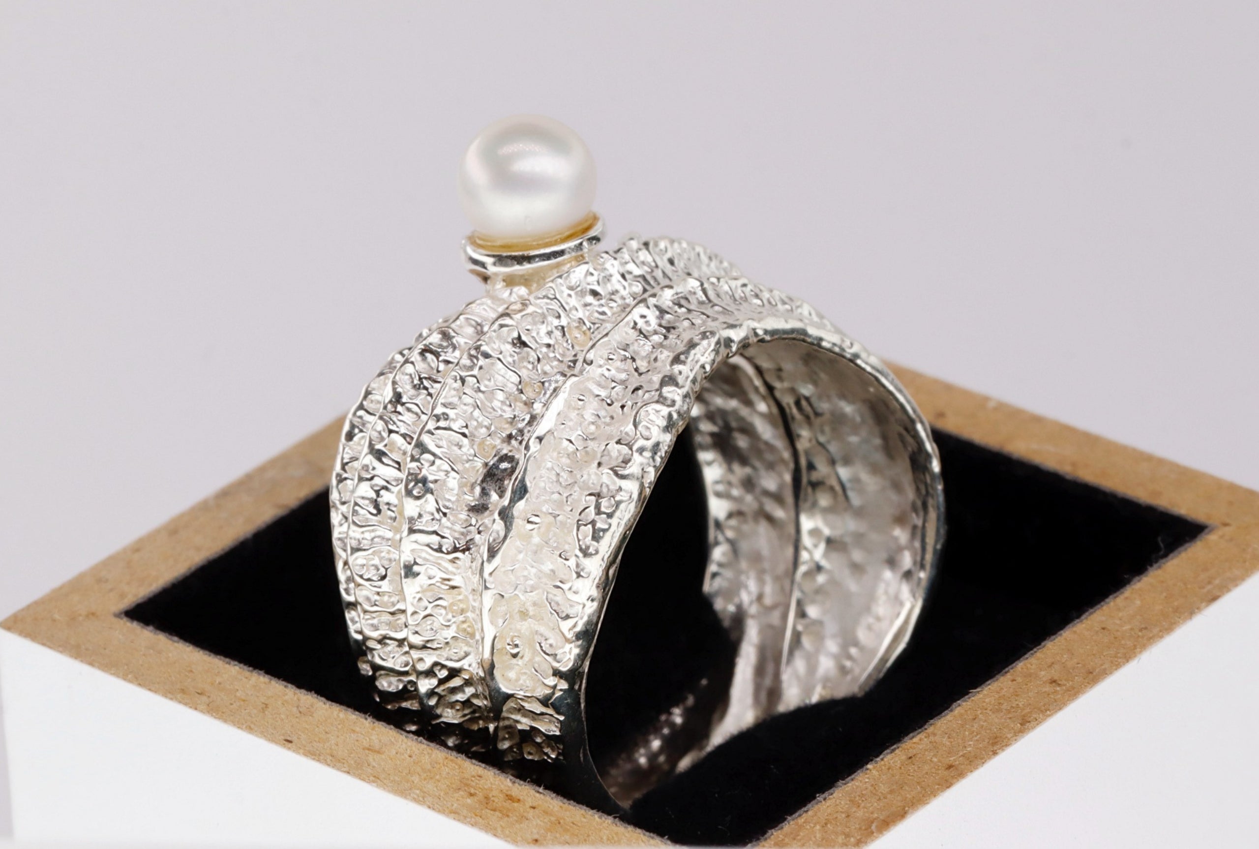 Silberring mit kleiner Perle - Gr. 58