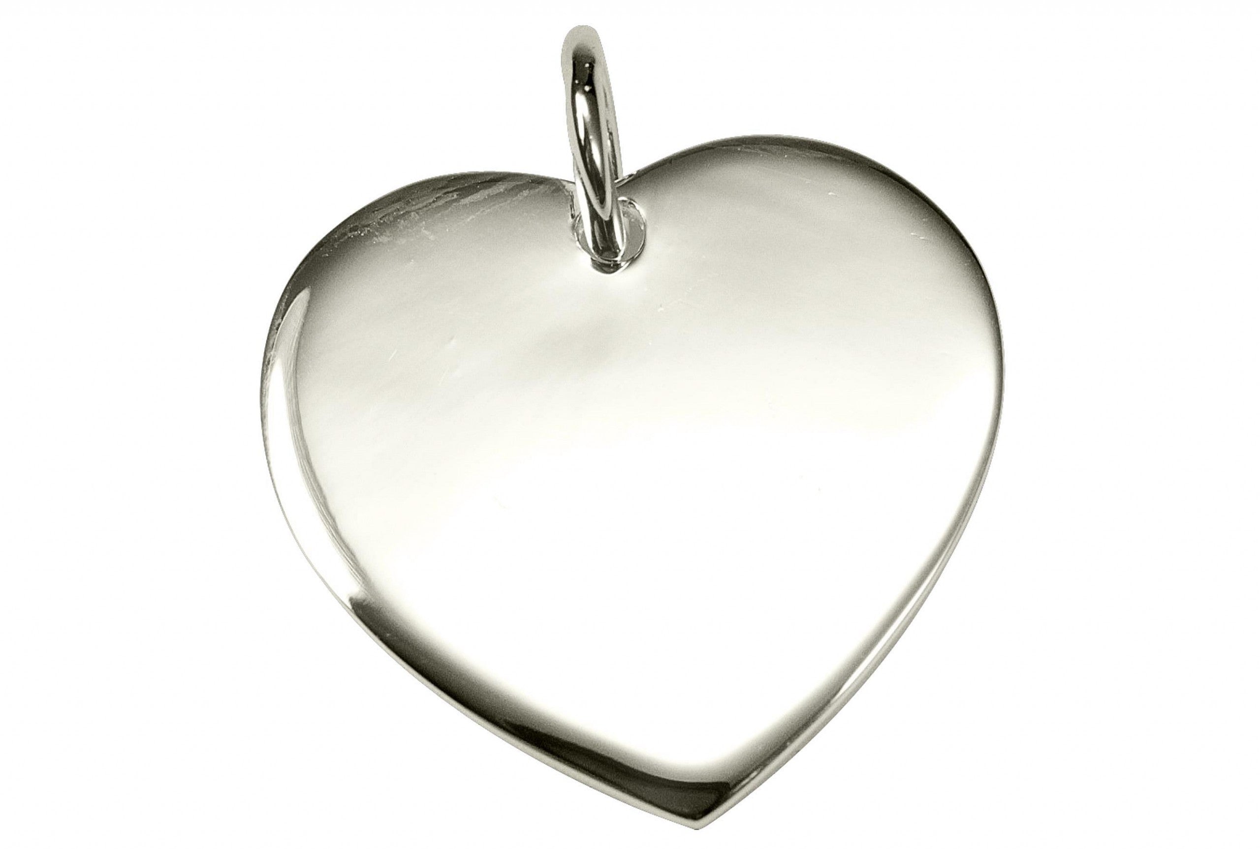 Glänzender Herzanhänger aus Silber für Damen. Der Anhänger eignet sich auch zum Gravieren oder Lasern.