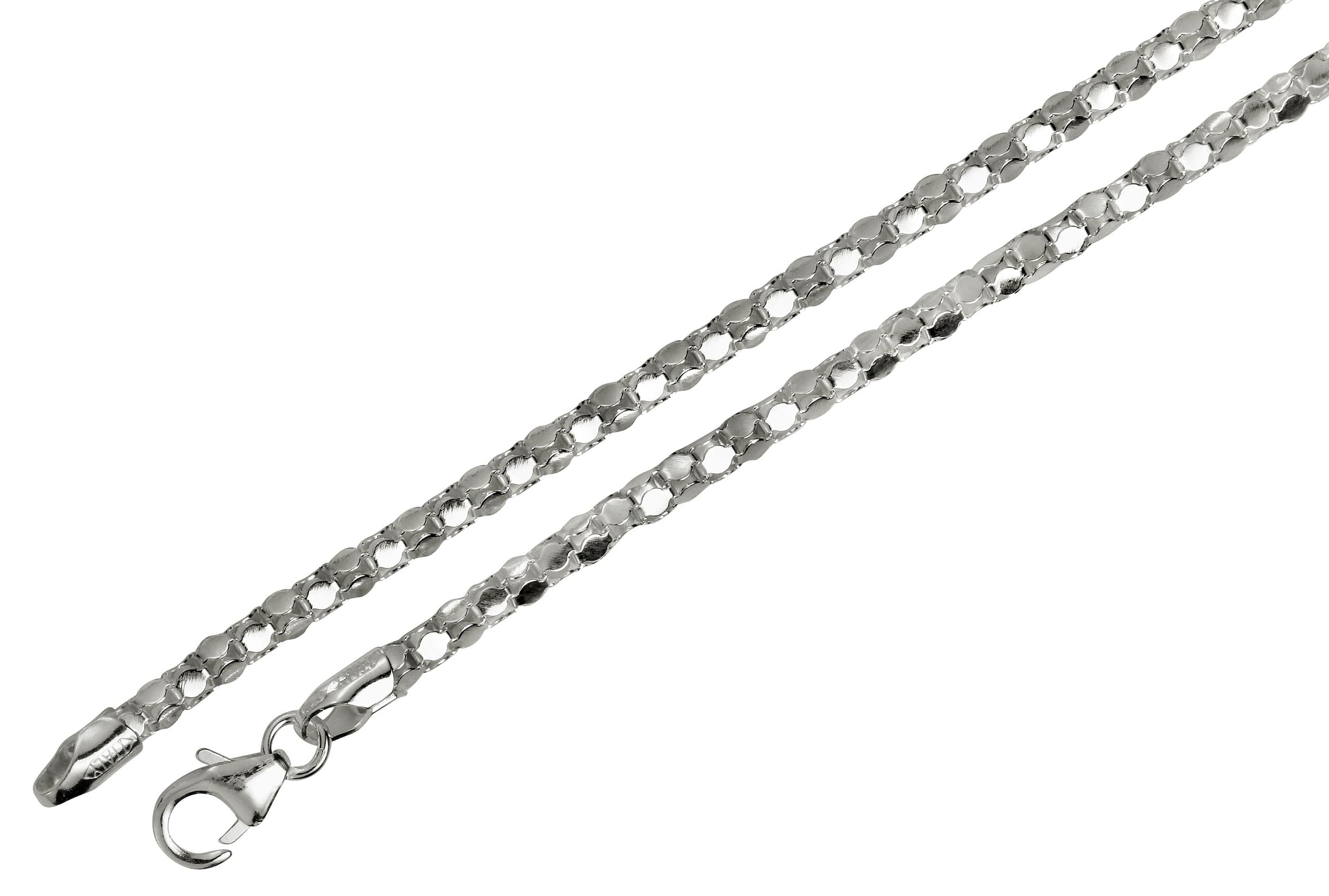 Eine Popcornkette aus Silber für Damen mit einem eleganten Geflecht und Karabinerverschluss.