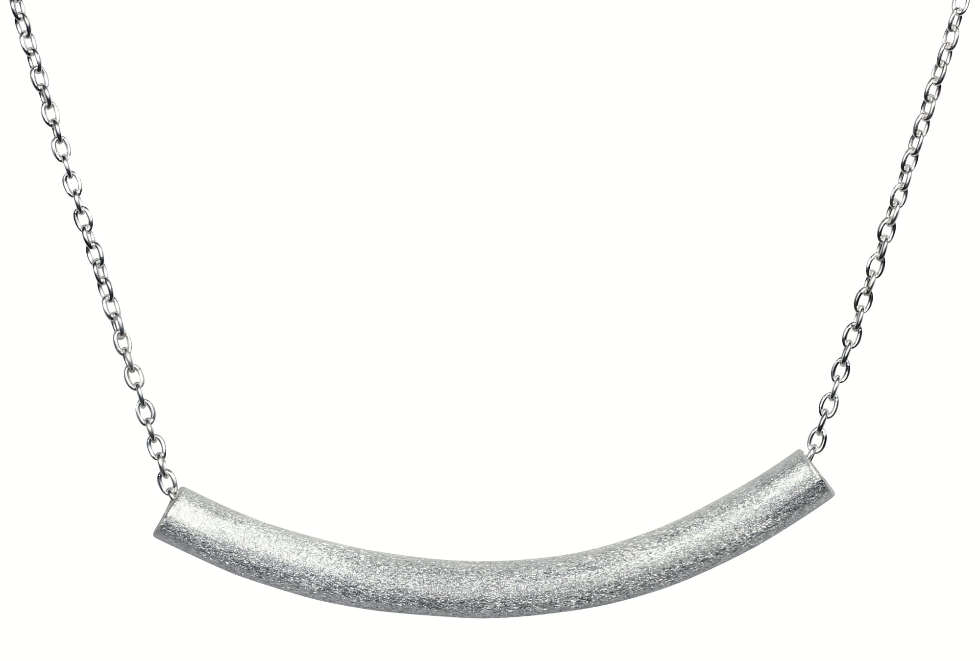 Feine Ankerkette aus Silber für Damen mit einem auf die Ketten gefädelten Stäbchen als Zierelement.