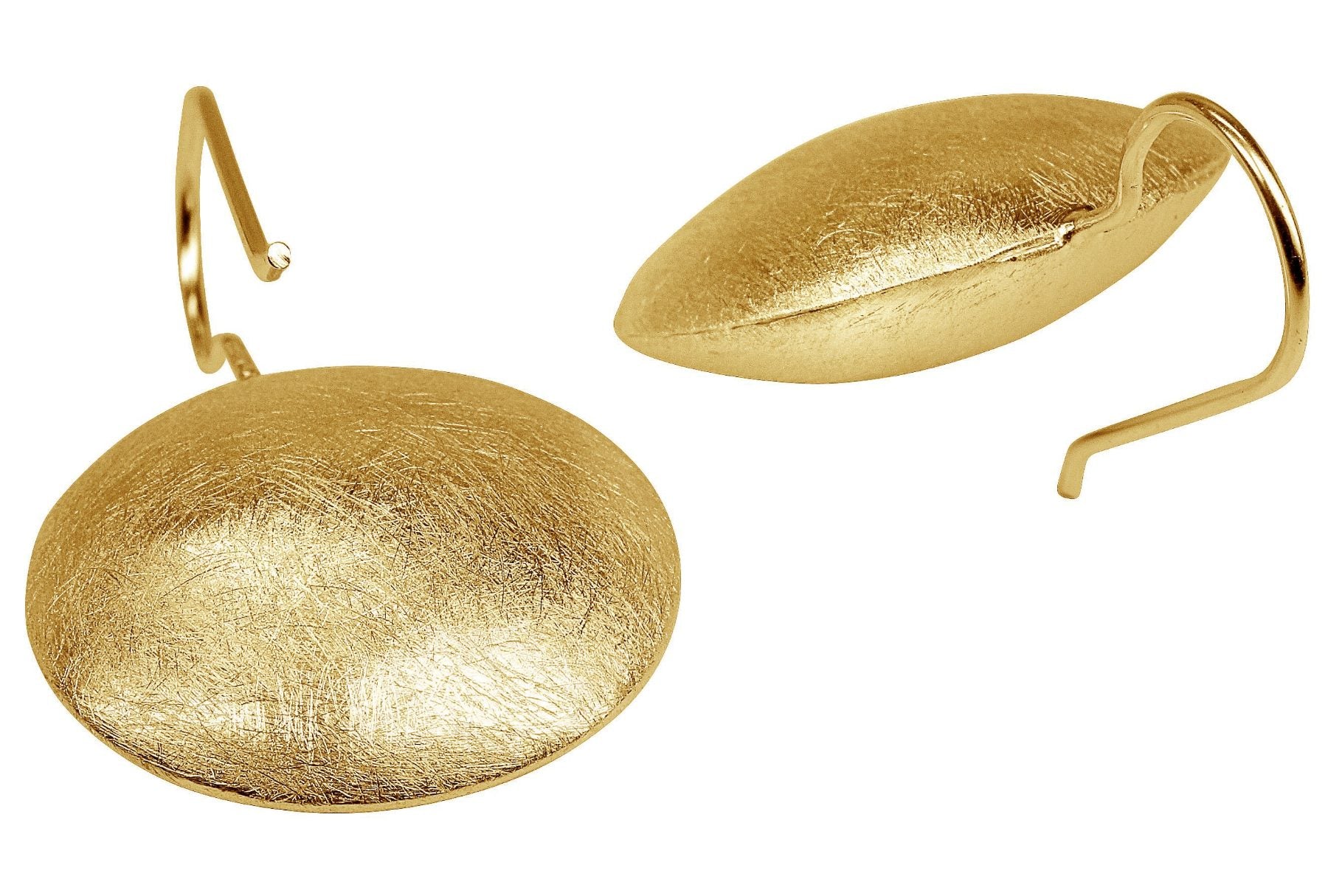 Große runde Ohrhänger aus vergoldetem Silber für Damen in Form eines Knopfs, die eine mattierte Oberfläche aufweisen.