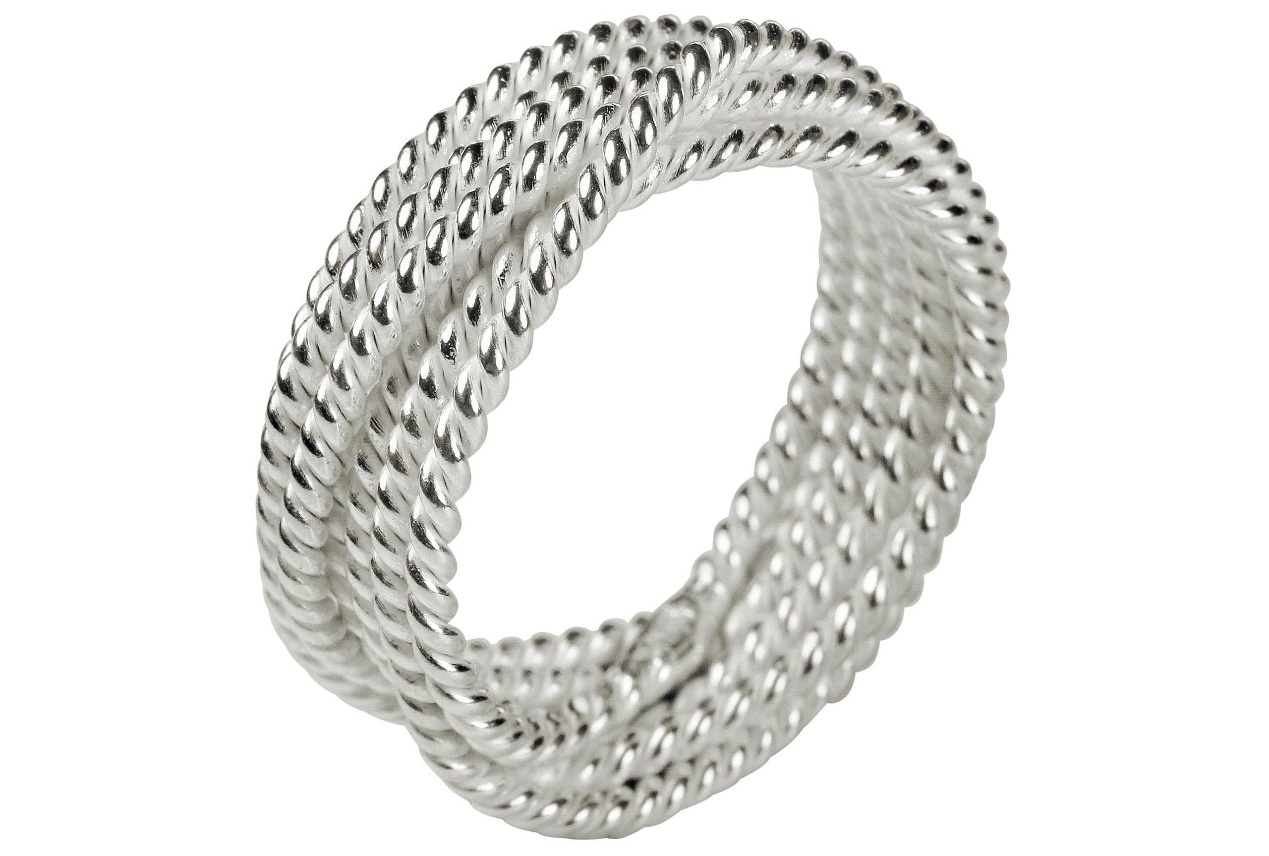 Attraktiver Wickelring für Damen aus Silber in den Größen von 64 bis 70. Der Ring ist gekordelt und hat eine teils matte, teil glänzende Oberfläche.